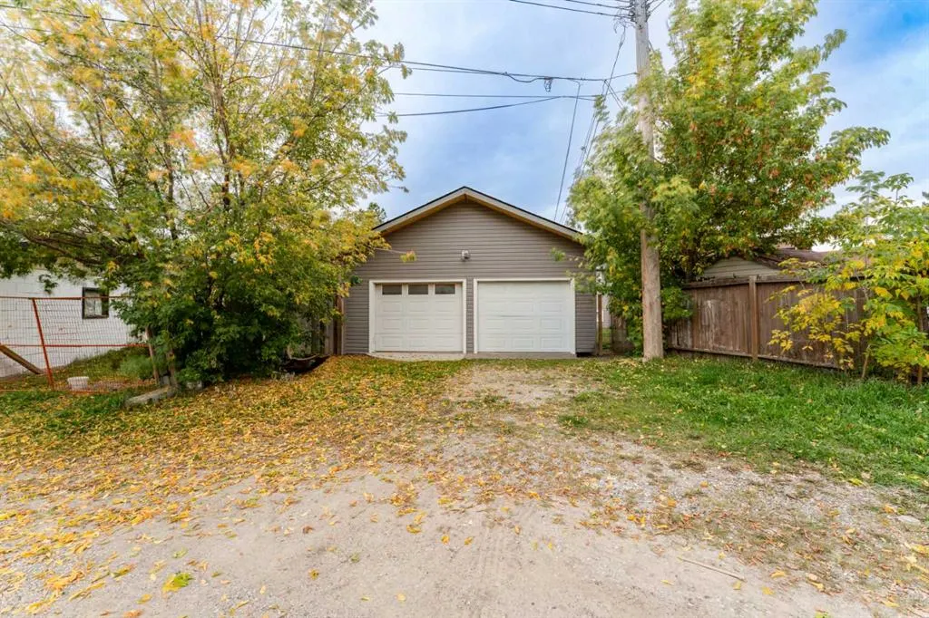 1135 penrith Crescent SE