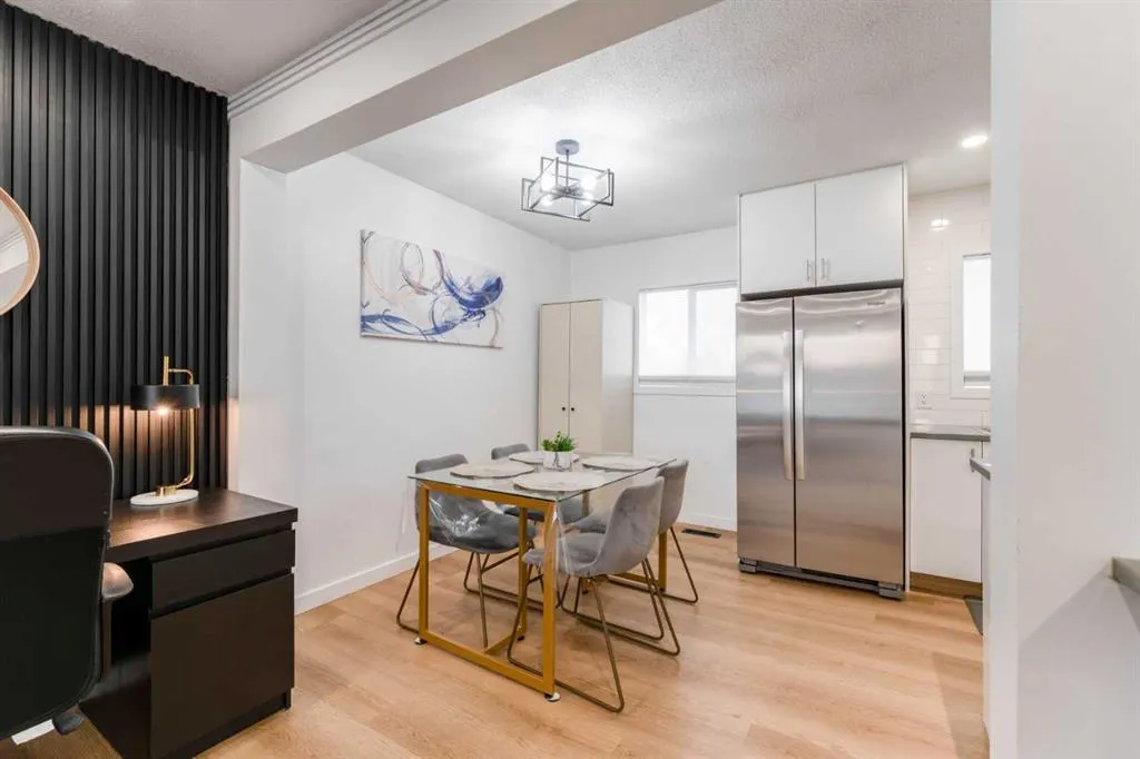 1135 penrith Crescent SE