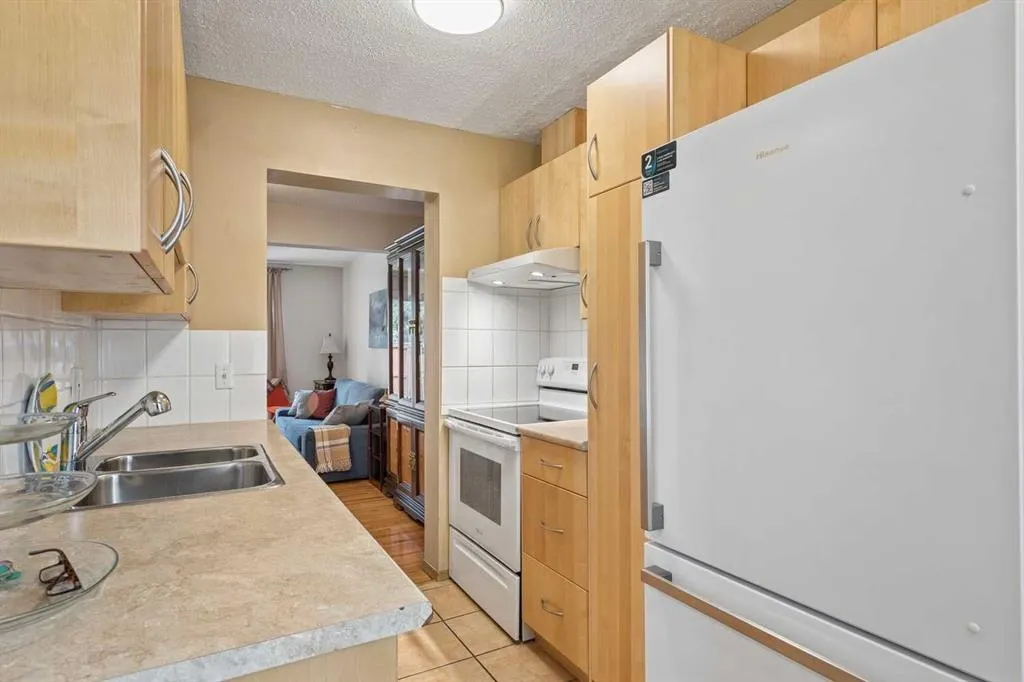 330 Canterbury Drive SW #23