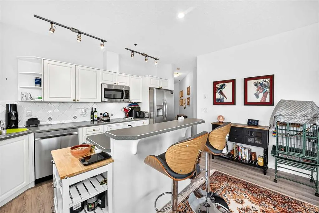 3412 Parkdale Boulevard NW #305