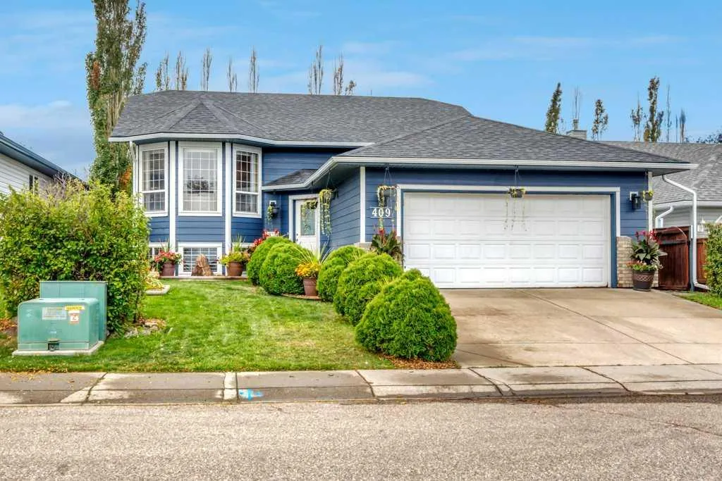 409 Strathford Bay
