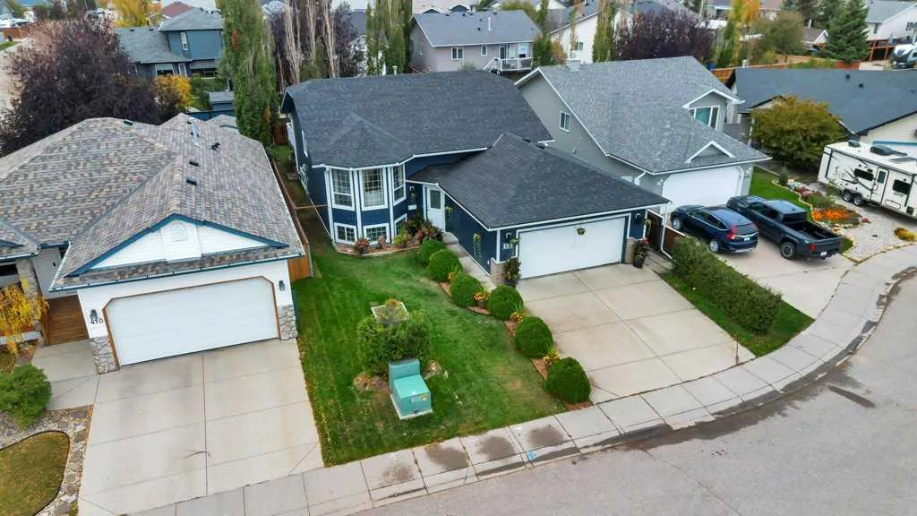 409 Strathford Bay