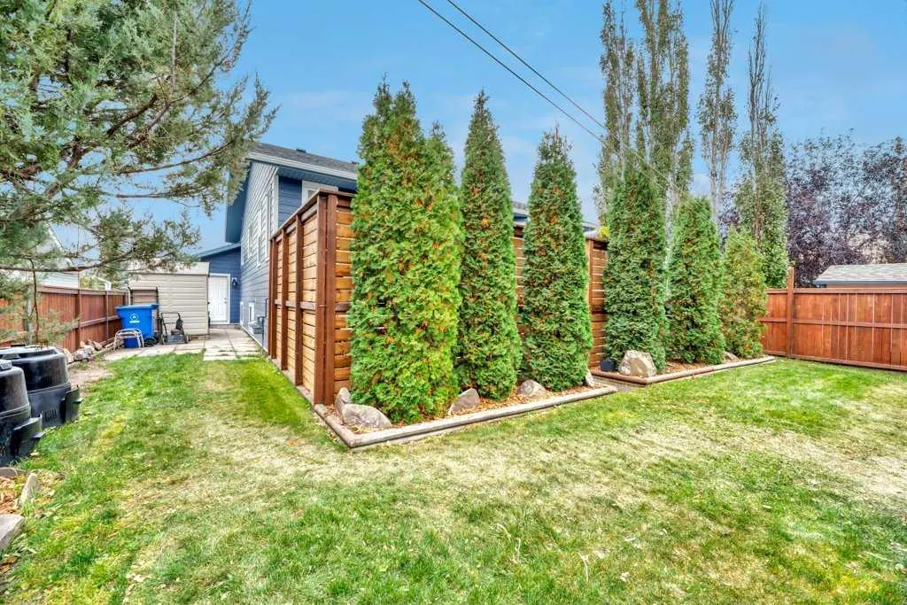409 Strathford Bay