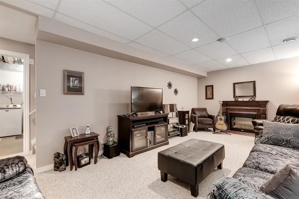 135 Springs Crescent