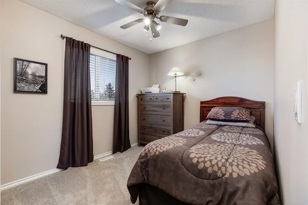135 Springs Crescent