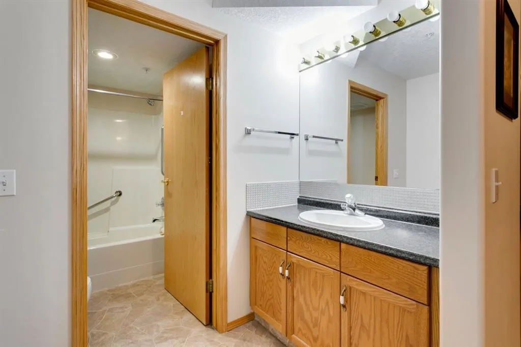 7239 Sierra Morena Boulevard SW #107