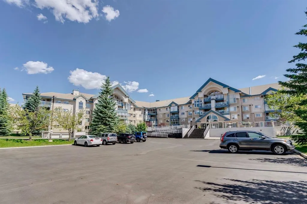 7239 Sierra Morena Boulevard SW #107