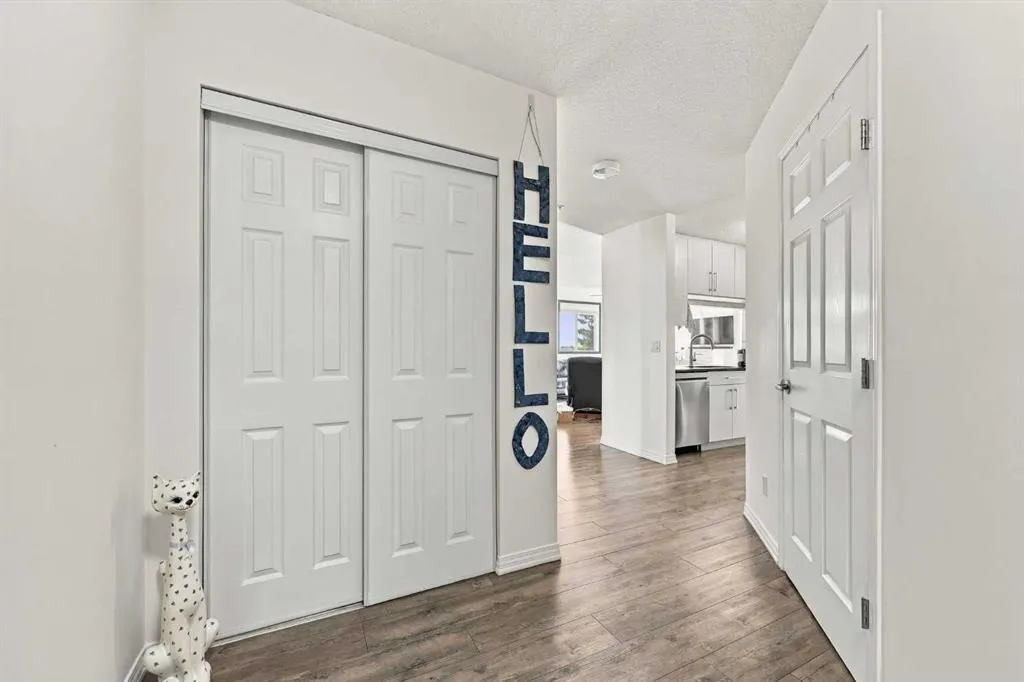 2022 Canyon Meadows Drive SE #220