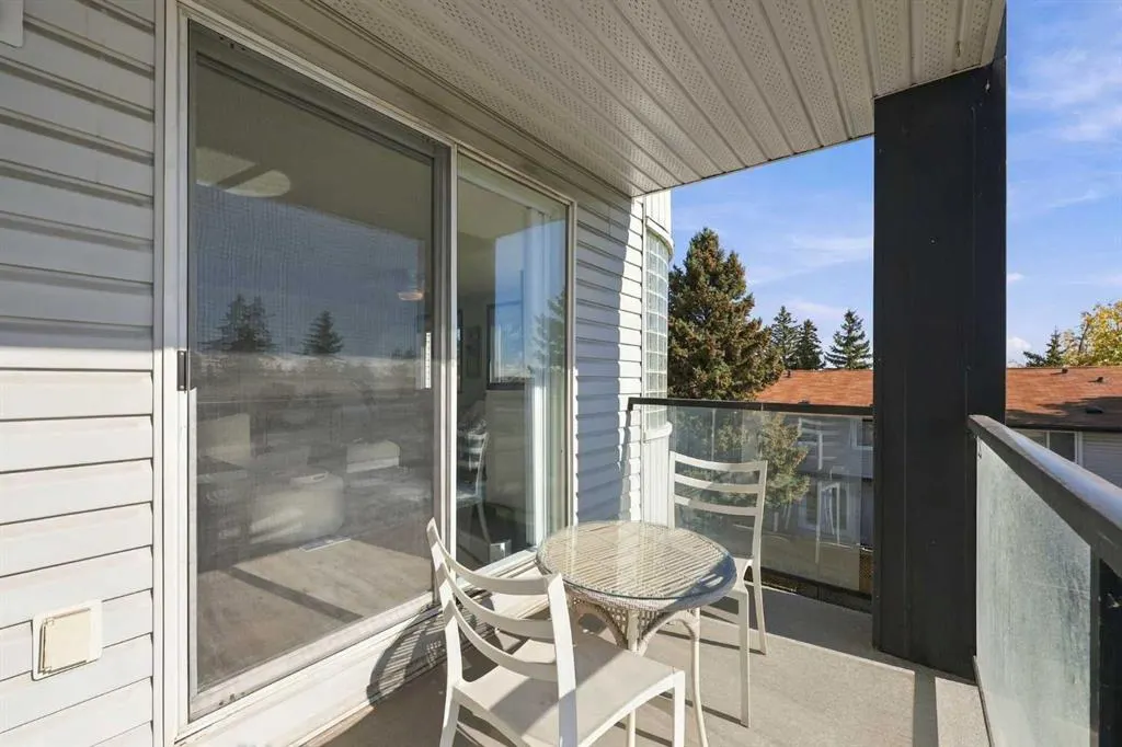 2022 Canyon Meadows Drive SE #220