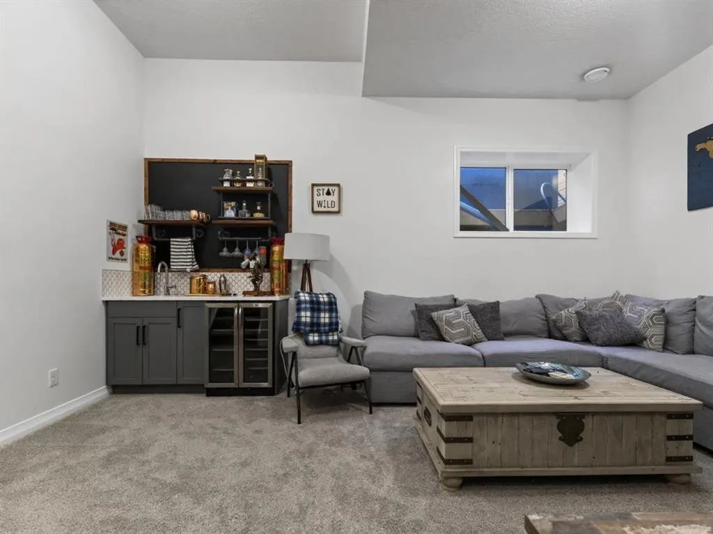86 Magnolia Square SE