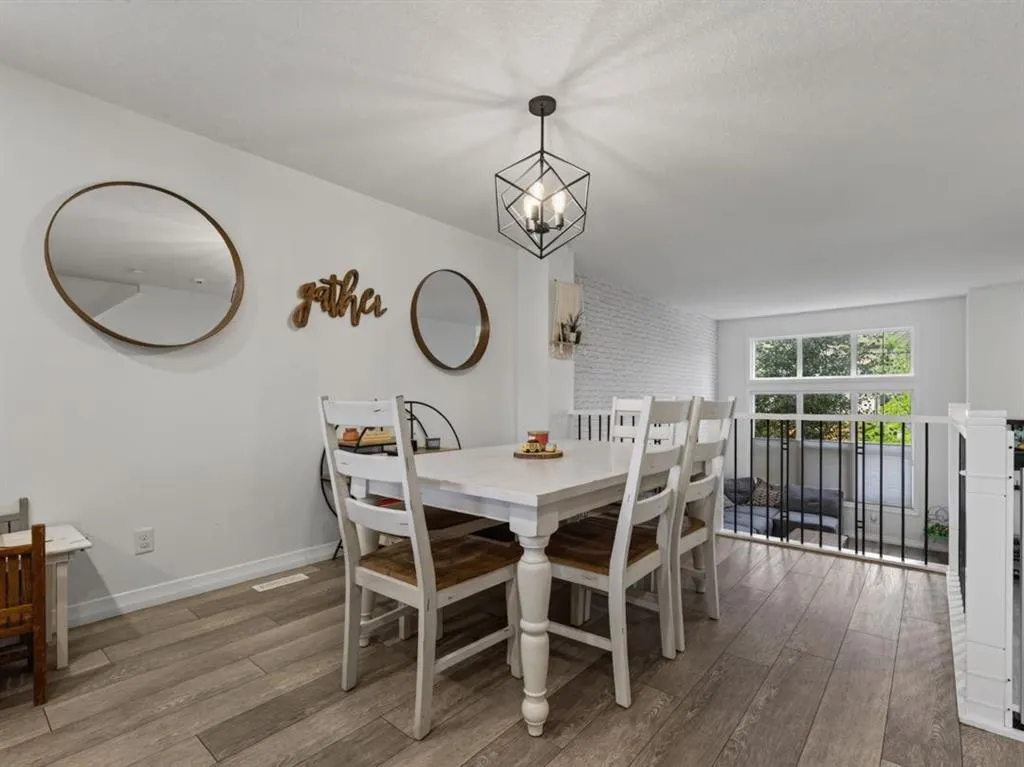 86 Magnolia Square SE