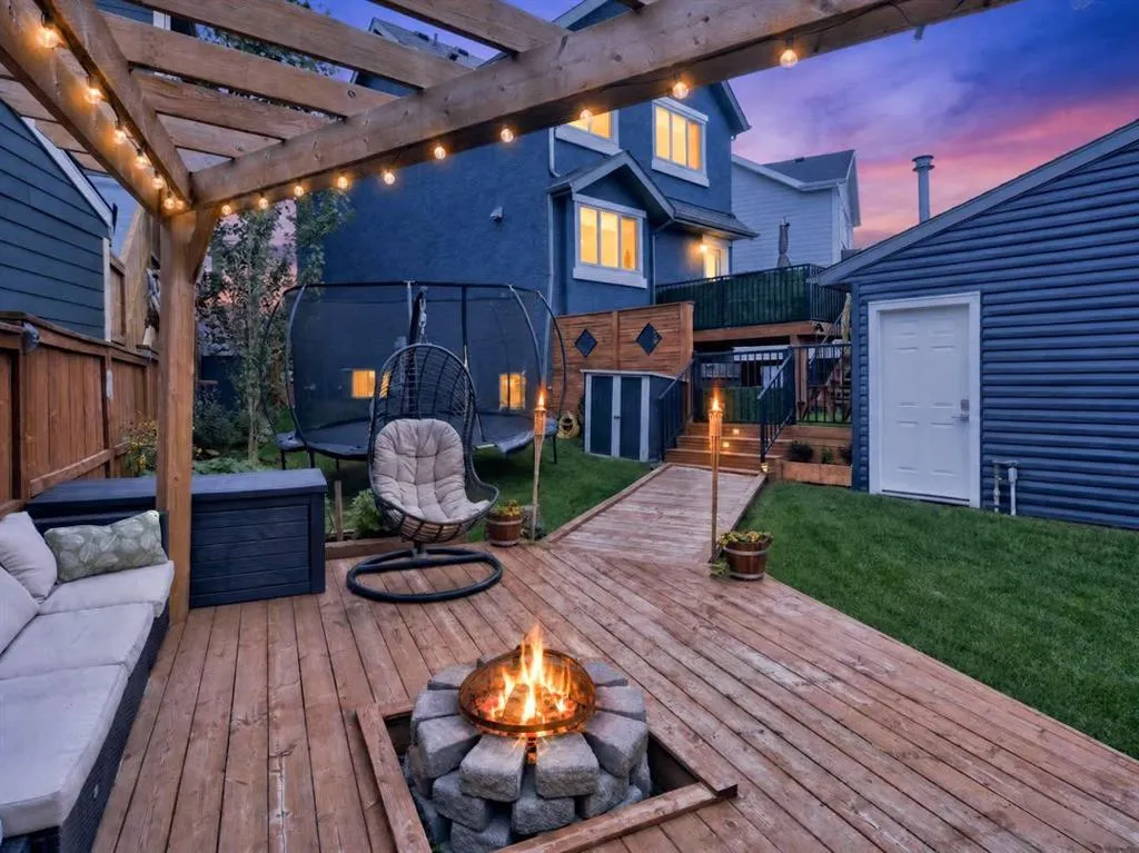 86 Magnolia Square SE