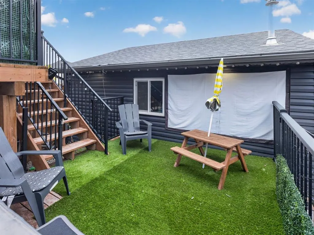 86 Magnolia Square SE