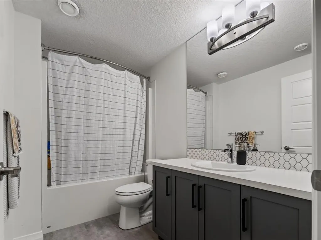 86 Magnolia Square SE