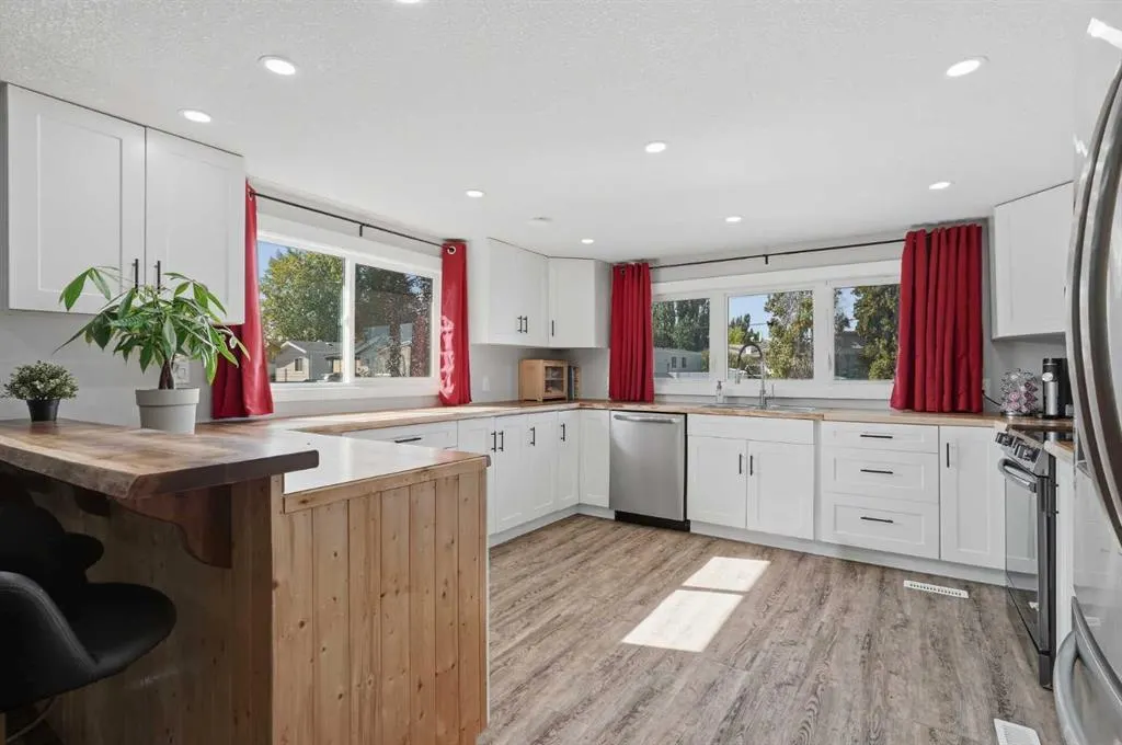 1410 43 Street S #31