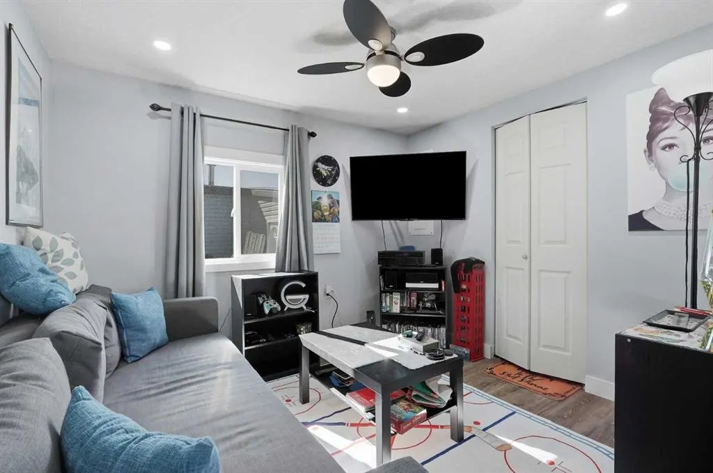 1410 43 Street S #31