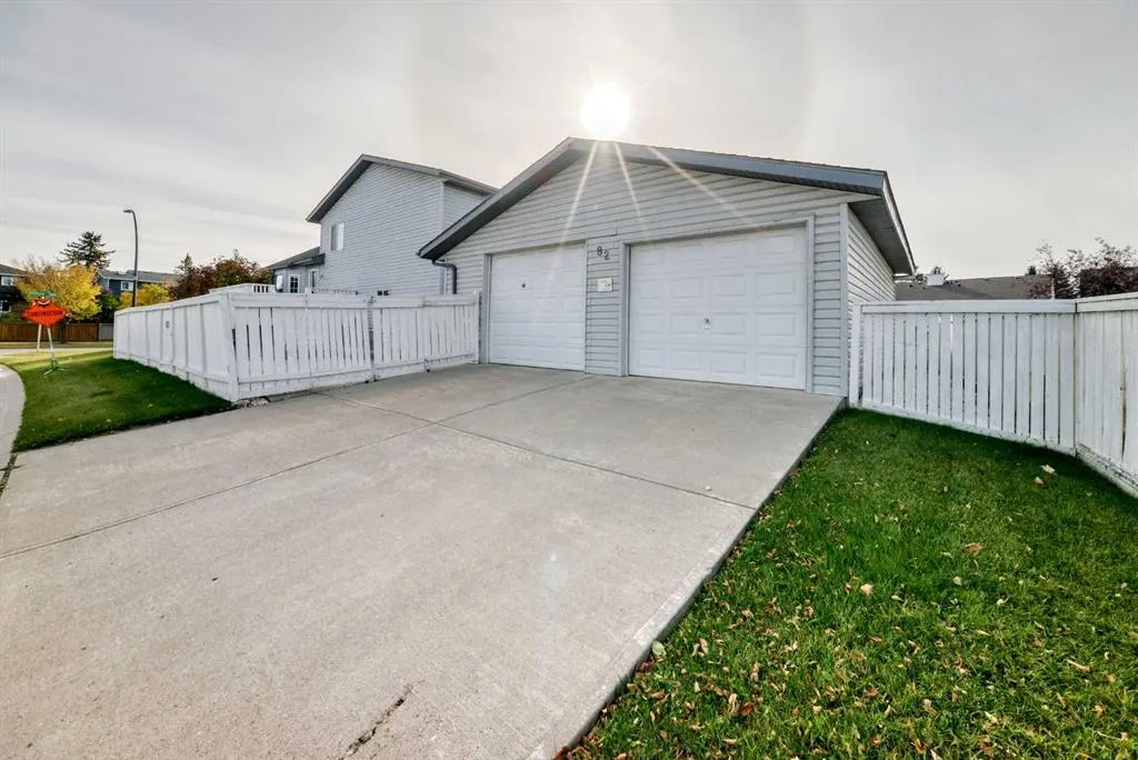 82 Riverglen Drive SE