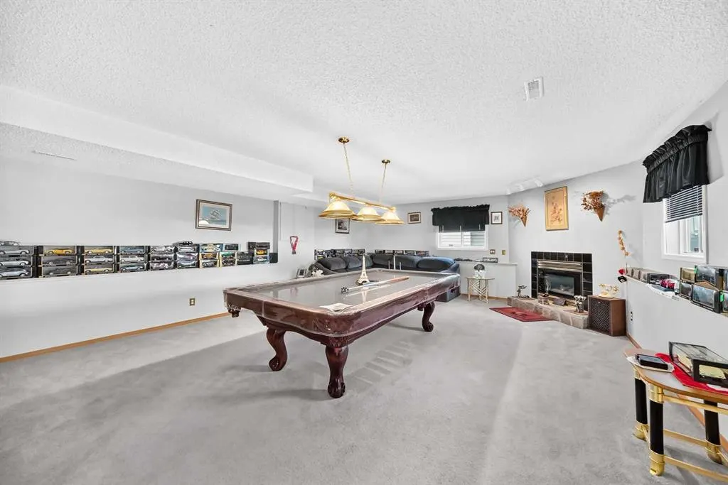 82 Riverglen Drive SE