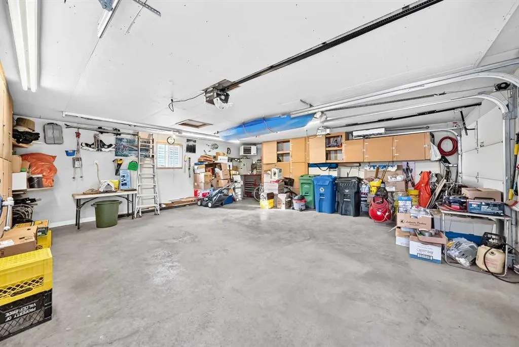 82 Riverglen Drive SE