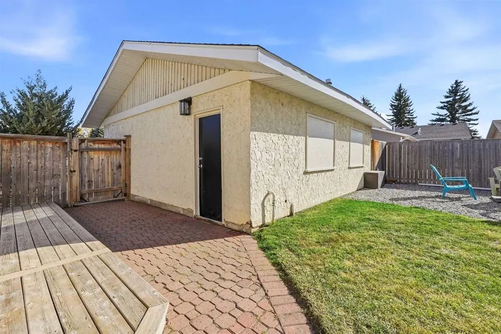 25 Clark Crescent