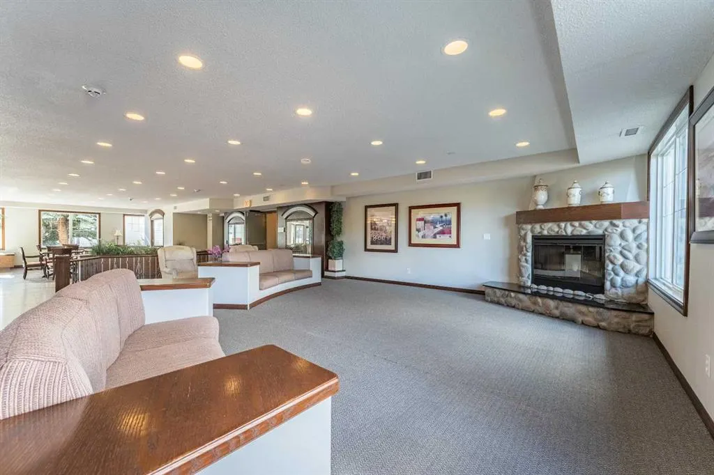 8 Prestwick Pond Terrace SE #227