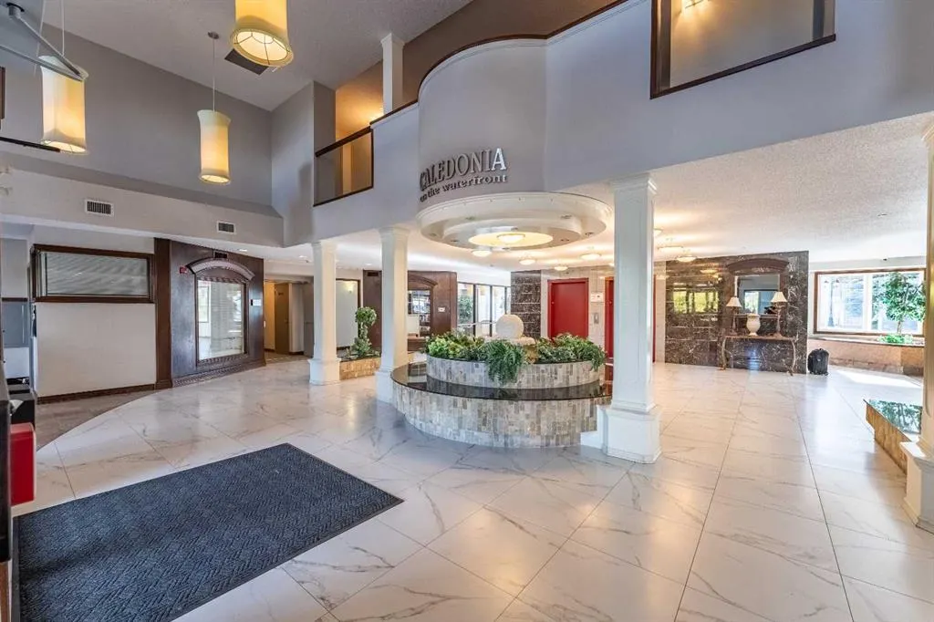 8 Prestwick Pond Terrace SE #227