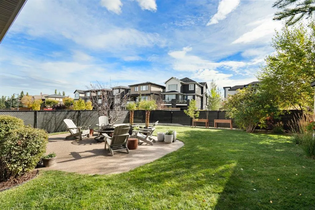 87 Coulee Way SW