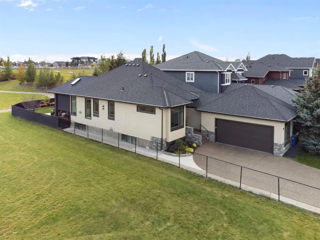 87 Coulee Way SW