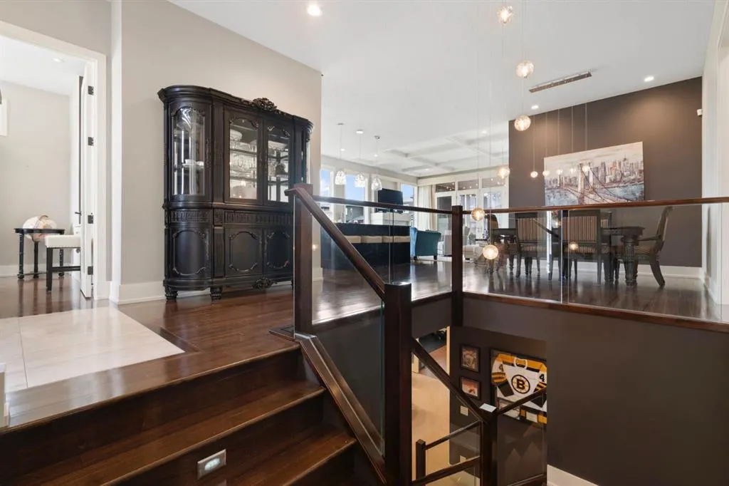 87 Coulee Way SW