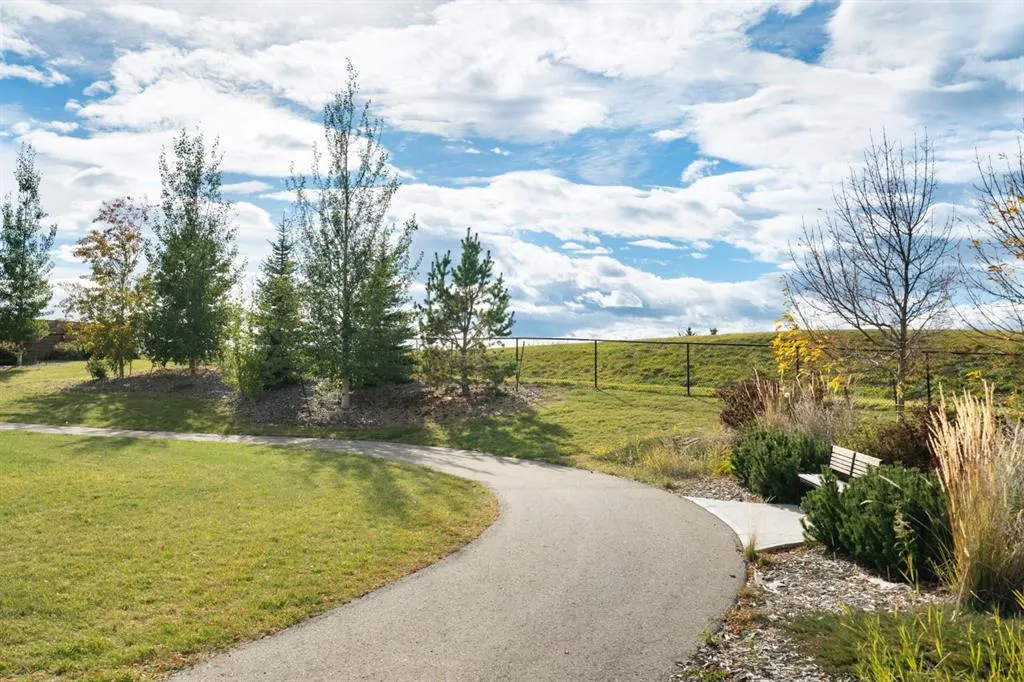 87 Coulee Way SW