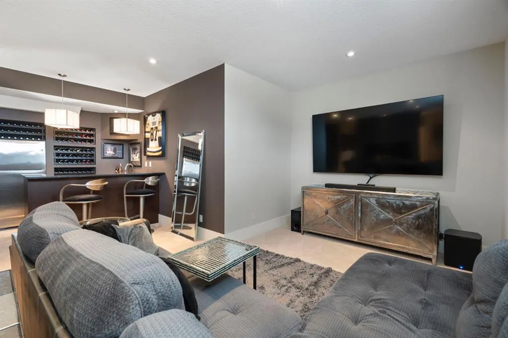 87 Coulee Way SW