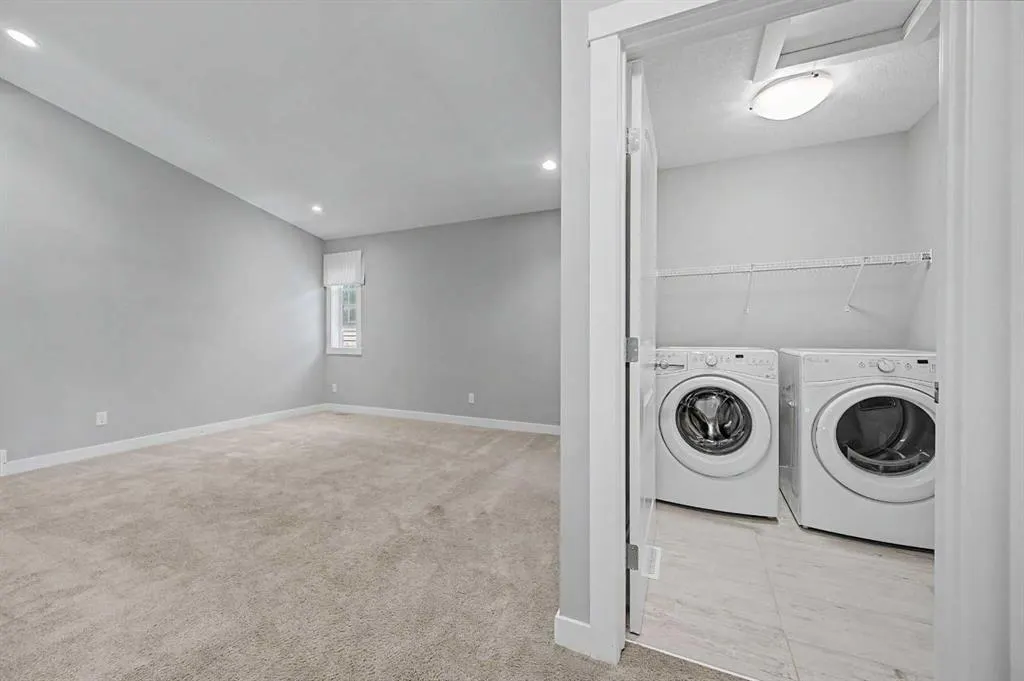 604 Midtown Place SW