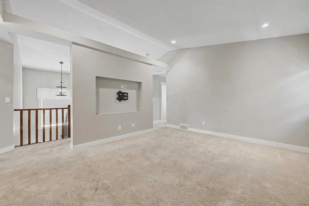 604 Midtown Place SW