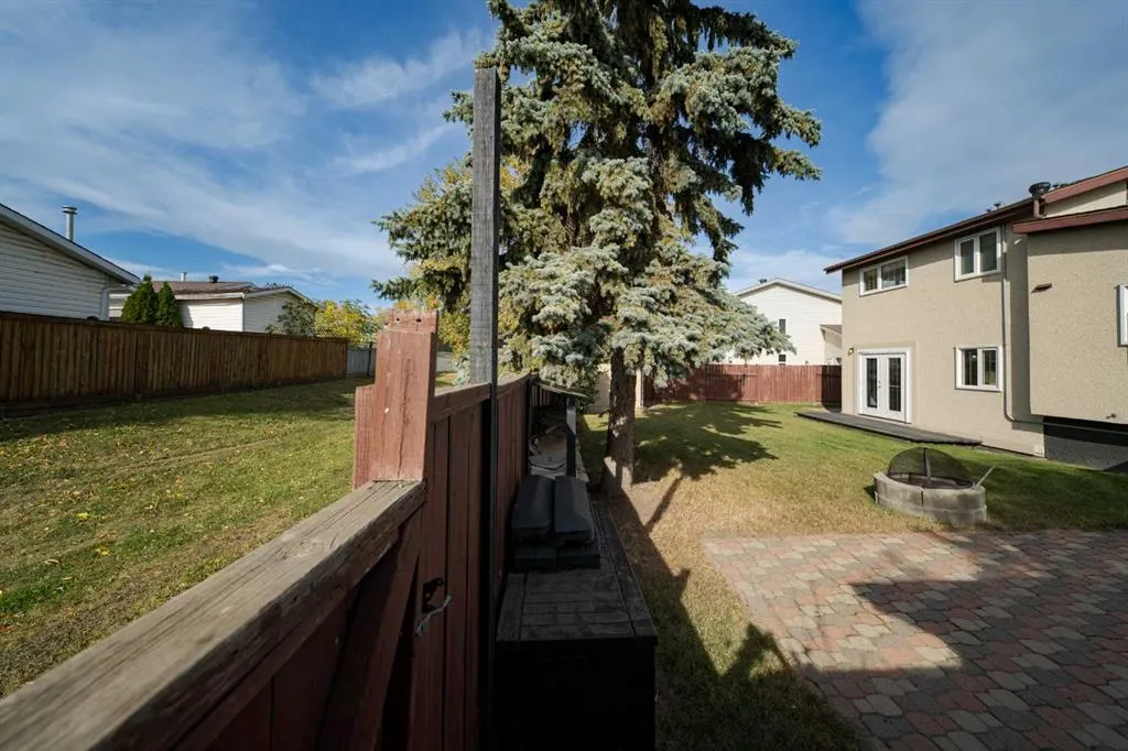 133 Whiteoak Garden