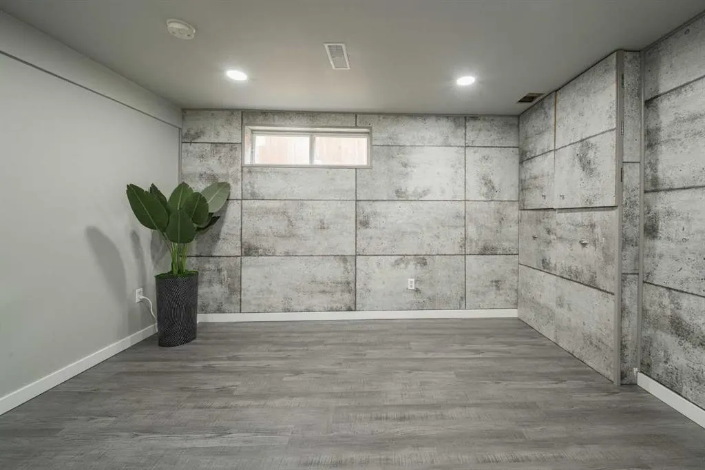 133 Whiteoak Garden
