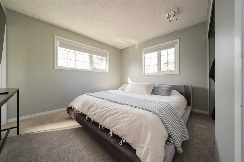 133 Whiteoak Garden