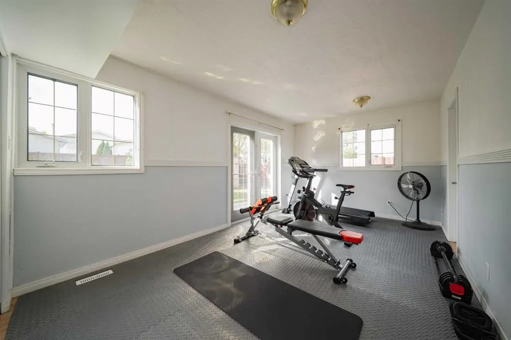 133 Whiteoak Garden