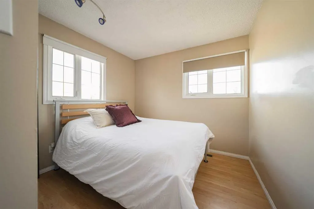 133 Whiteoak Garden