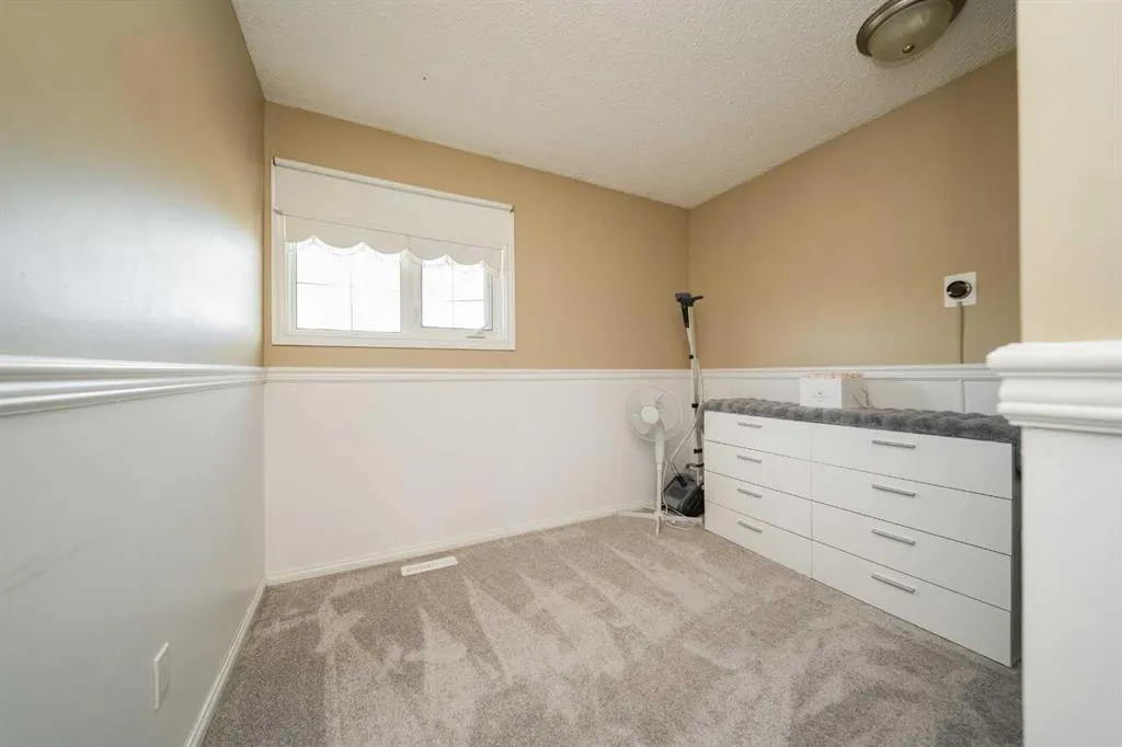 133 Whiteoak Garden