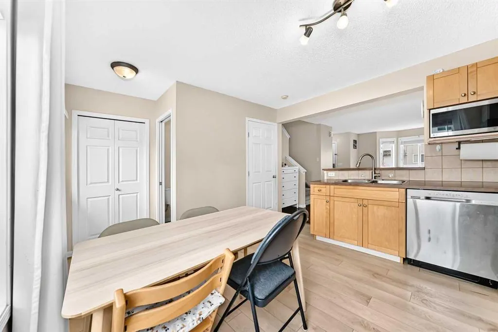 48 Royal Birch Villas NW