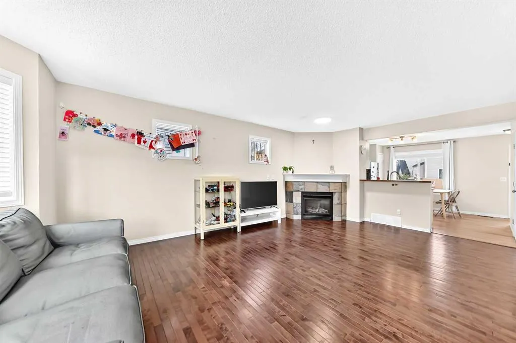 48 Royal Birch Villas NW