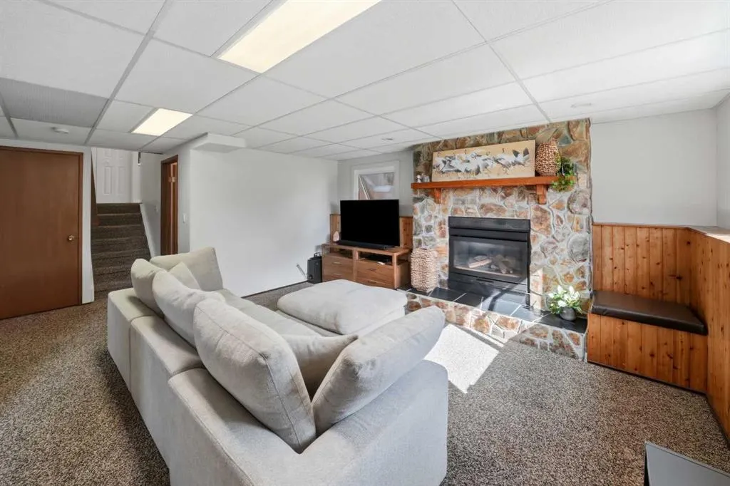 13 Spruce Drive