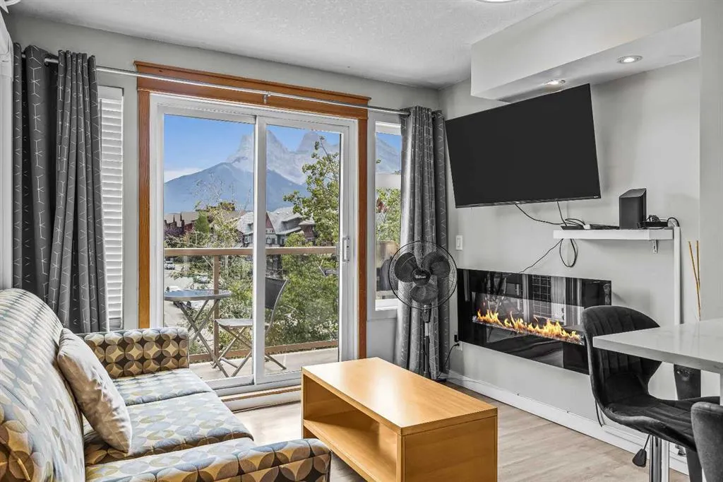 160 Kananaskis Way #401