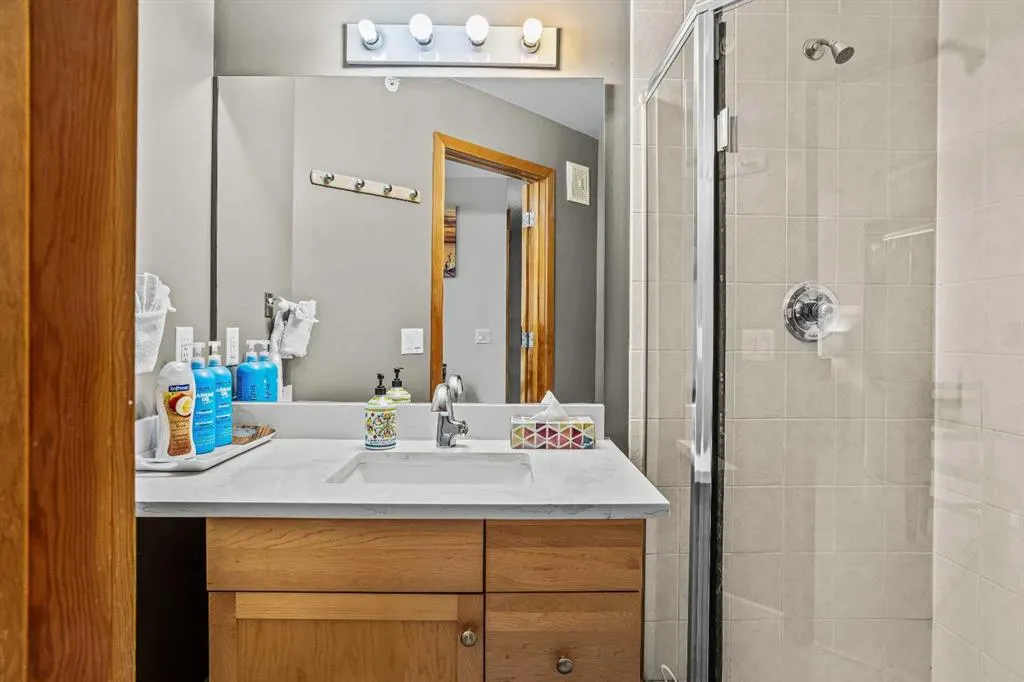 160 Kananaskis Way #401