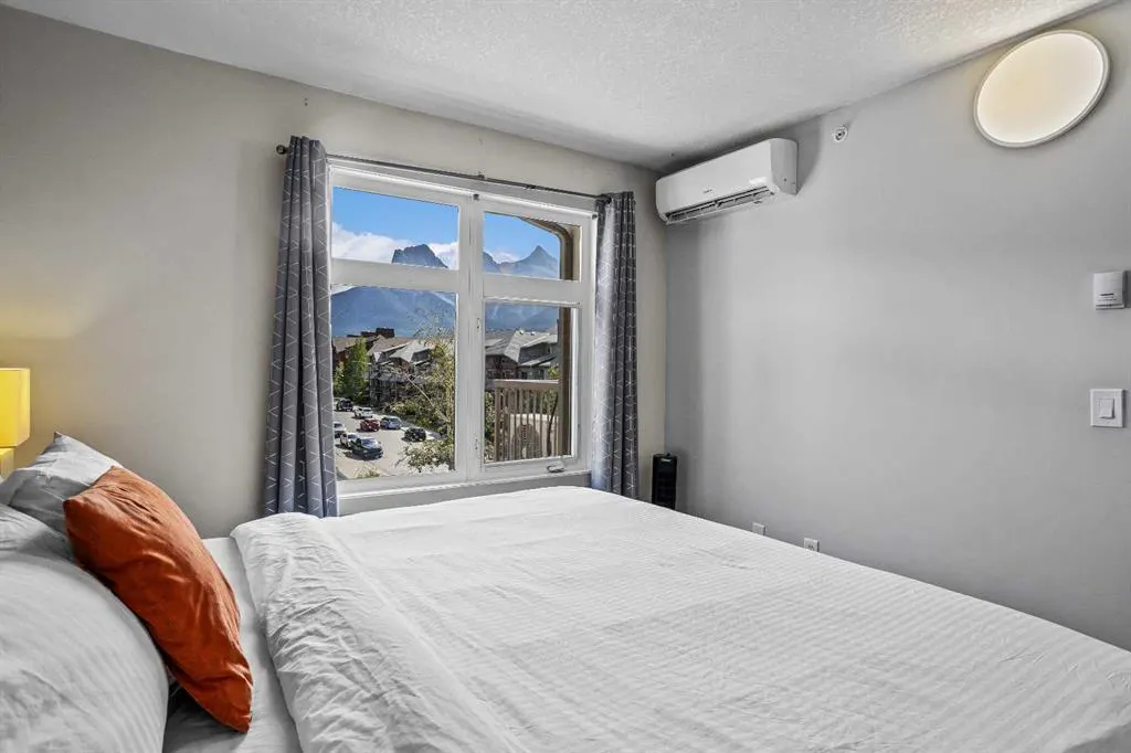 160 Kananaskis Way #401
