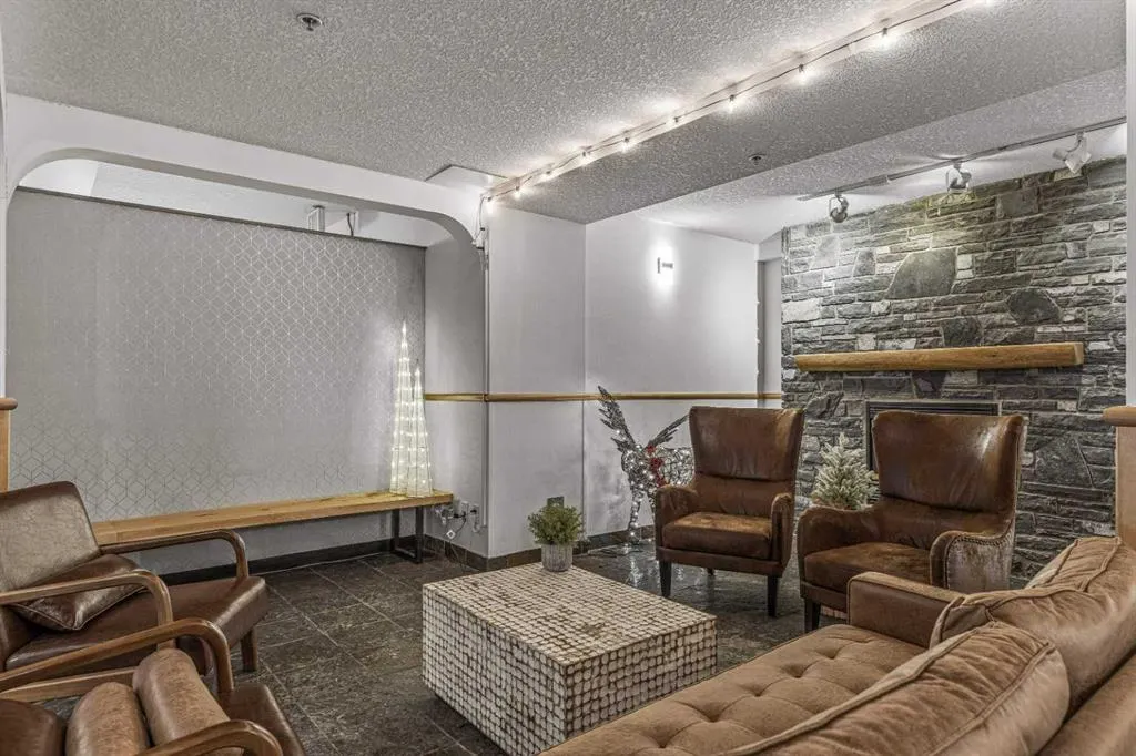 160 Kananaskis Way #401