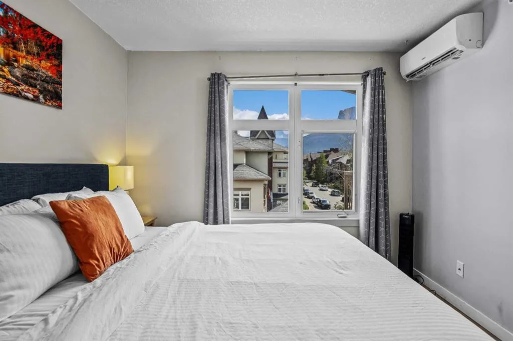 160 Kananaskis Way #401