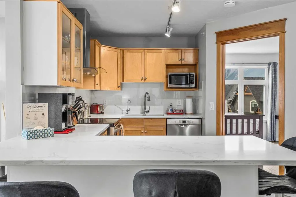 160 Kananaskis Way #401