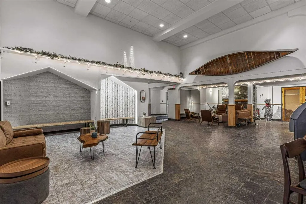 160 Kananaskis Way #401