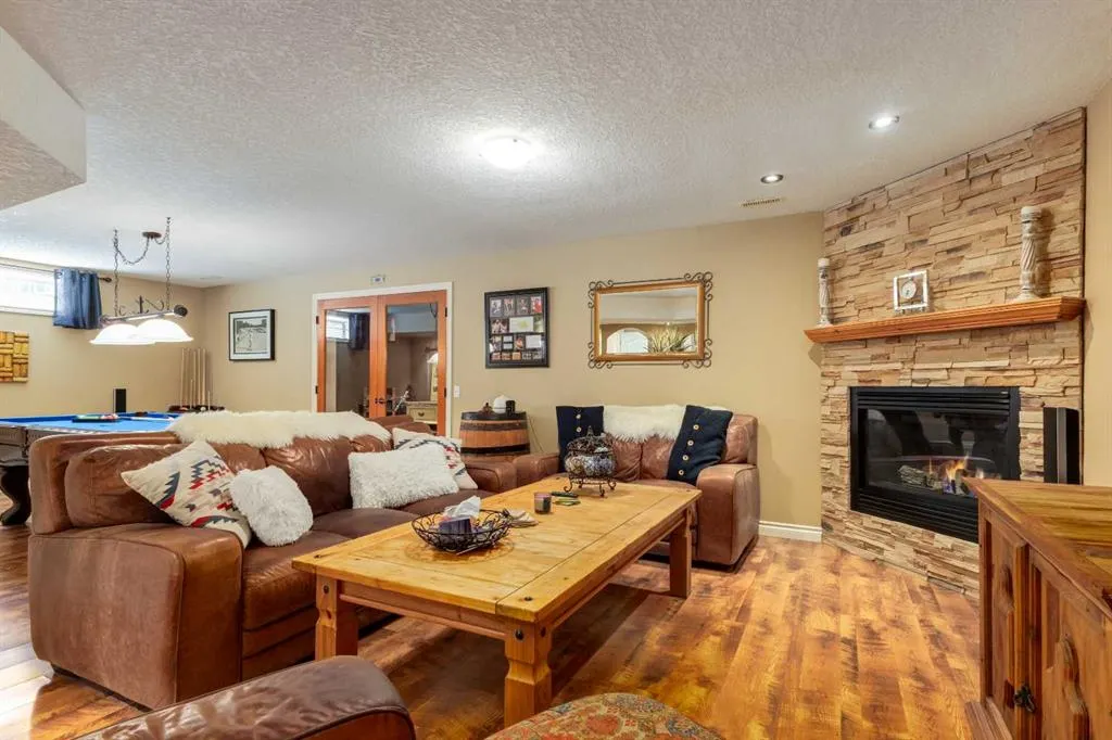 142 Springbank Crescent SW
